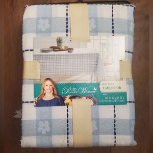 The Pioneer Woman Daisy Woven Tablecloth 60 x 84 Check Blue and Navy